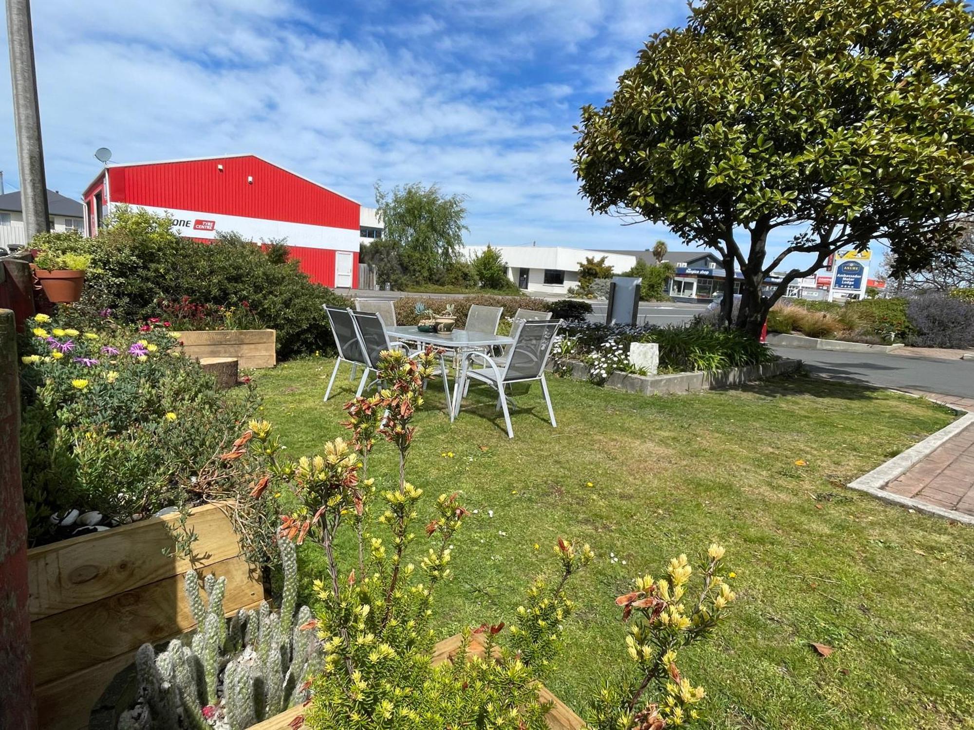 Asure Ambassador Motor Lodge Oamaru Exterior photo