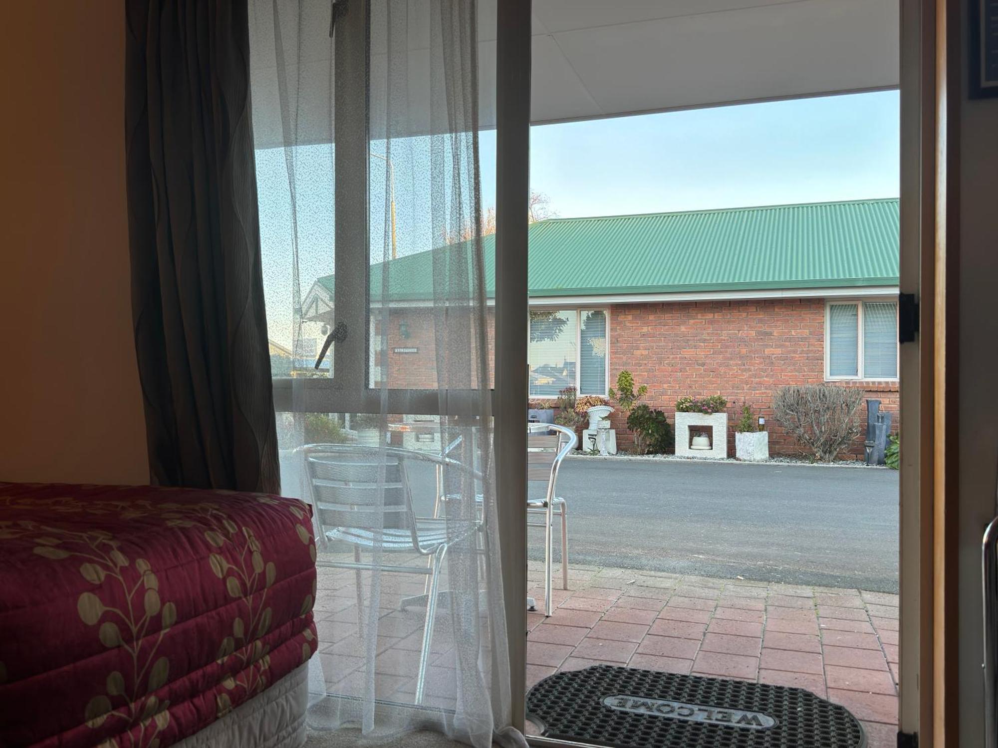 Asure Ambassador Motor Lodge Oamaru Exterior photo